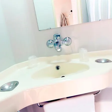 Première Classe Compiègne Hotel Jaux