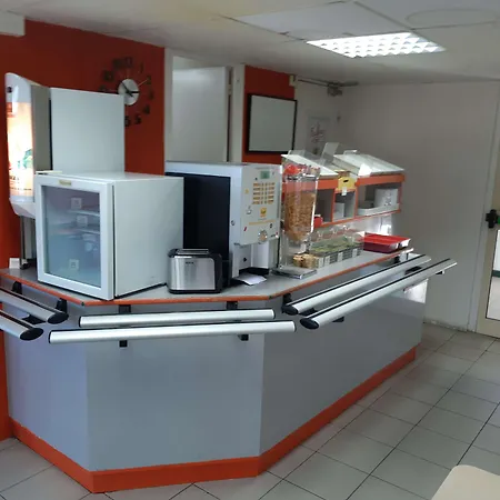 Première Classe Compiègne Jaux