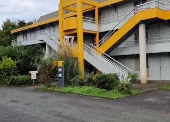 Premiere Classe Compiegne - *