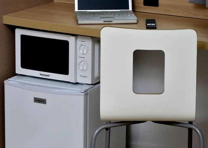 Premiere Classe Compiegne - *