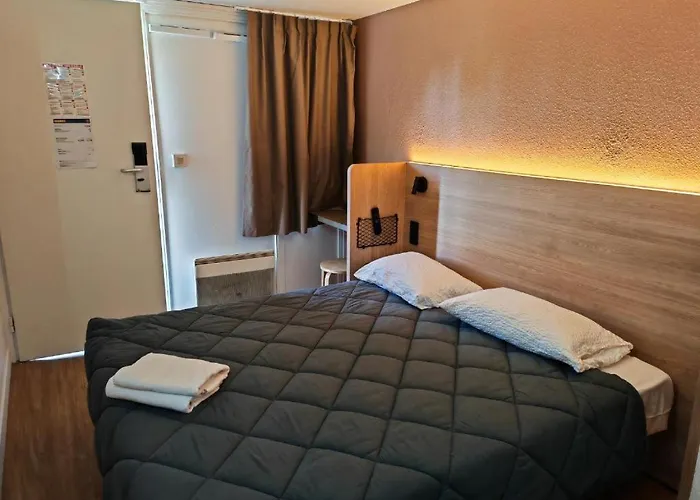 Premiere Classe Compiegne - Hotel *