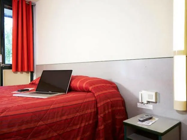 Premiere Classe Compiegne - Hotel